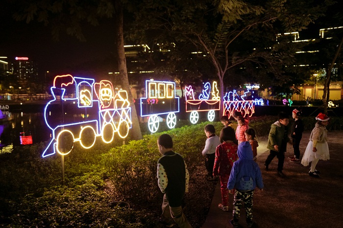 Lần đầu tiên xứ sở ánh sáng được tổ chức tại Hà Nội